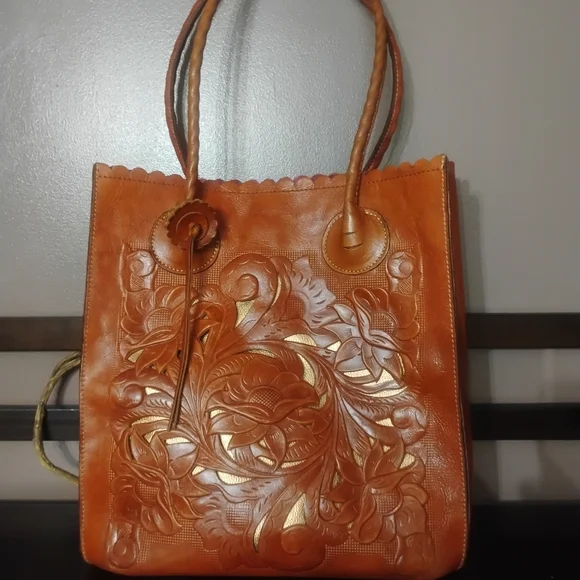 Patricia Nash Cut Out Tooling Cavo Collection Tote in Cinnamon Leather - Picture 3 of 16